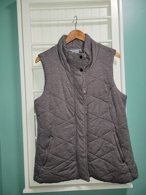Athleta Heather Gray Quilted Funnel Neck Vest Size Large EUC